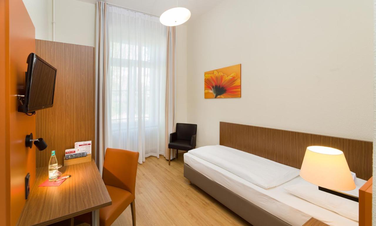 Bildungshaus St. Bernhard - Wohnen Und Tagen Otel Rastatt Dış mekan fotoğraf