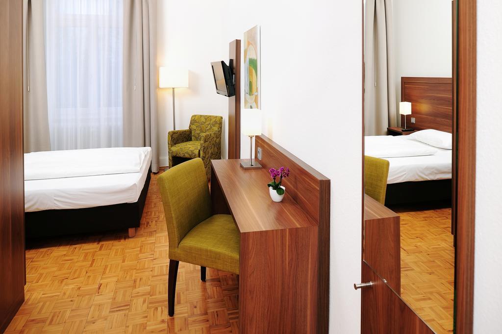 Bildungshaus St. Bernhard - Wohnen Und Tagen Otel Rastatt Dış mekan fotoğraf