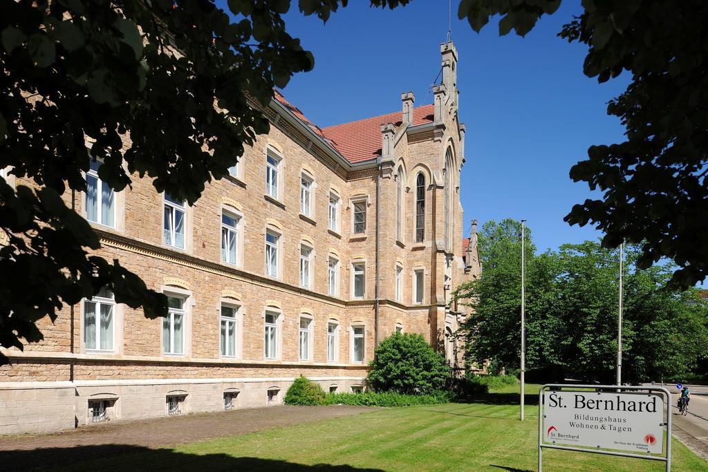 Bildungshaus St. Bernhard - Wohnen Und Tagen Otel Rastatt Dış mekan fotoğraf