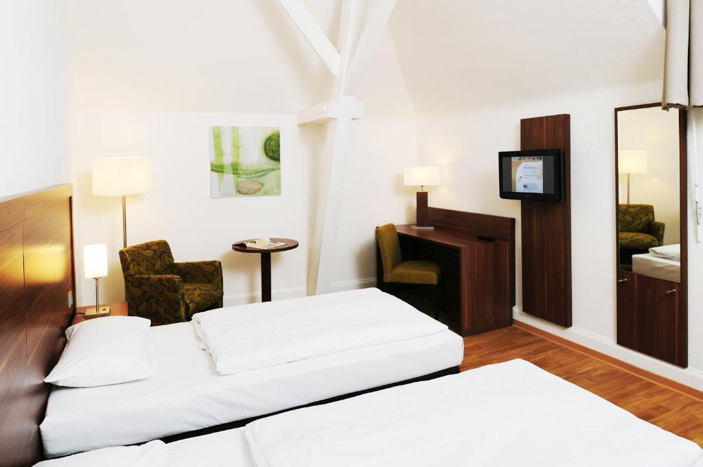 Bildungshaus St. Bernhard - Wohnen Und Tagen Otel Rastatt Oda fotoğraf